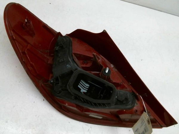 Feu arrière droit Peugeot 207-207 (WA_, WC_) 1.6 hdi 110 (2009-2012)
