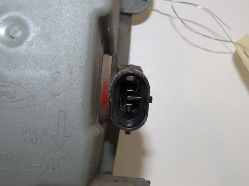 Phare antibrouillard avant gauche Ford C-MAX (DM2) 1.8 tdci (2007-2010) 5 portes