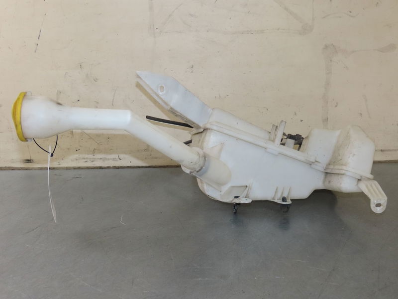 Reservoir lave-glace avant Renault KADJAR (HA_, HL_) 1.6 dci 130 (2015)