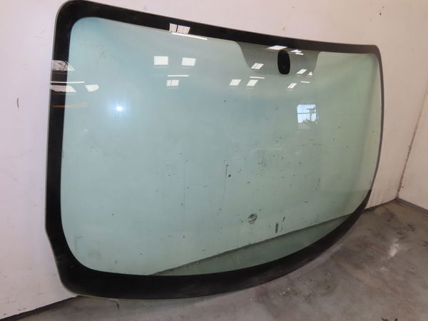 Pare-brise Renault KANGOO Express (FW0-1_) 1.5 dci 90 (fw0g, fw05, fw08, fw11) (2009) 4 portes