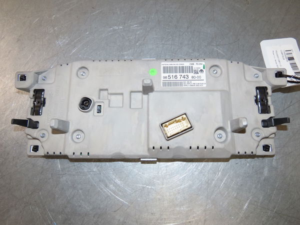 Compteur Peugeot 208 II (UB_, UP_, UW_, UJ_) 1.2 puretech 100 (2019) 5 portes
