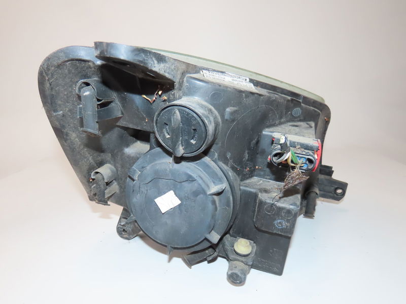 Phare gauche Peugeot PARTNER Monospace (5_, G_) 2.0 hdi (2000-2008) 3 portes