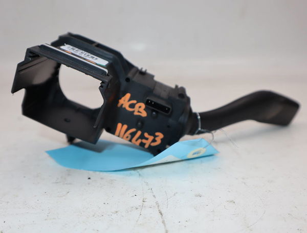 Commande clignotant Audi A4 B7 Avant (8ED) 1.8 t (2004-2008)