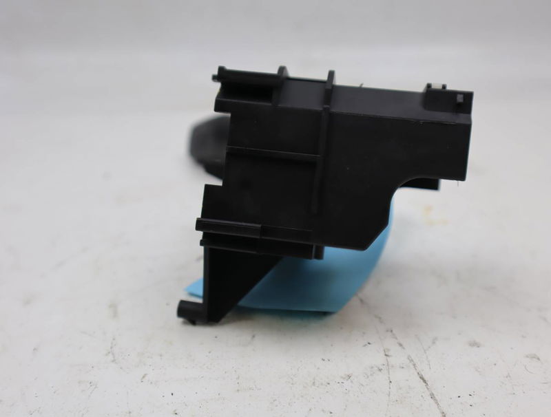 Commande clignotant Audi A4 B7 Avant (8ED) 1.8 t (2004-2008)