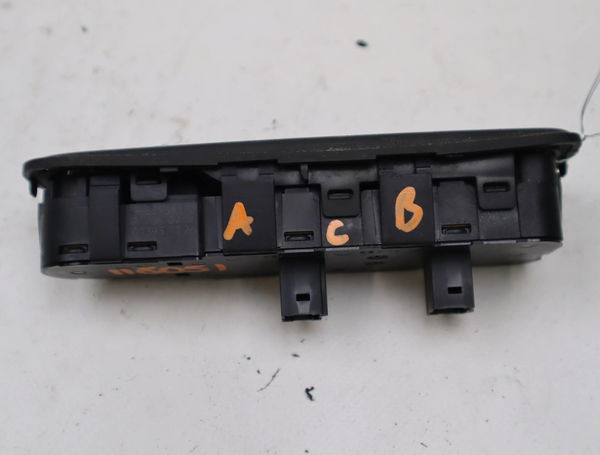 Commande lève-glace porte avant gauche Citroën C4 GRAND PICASSO I (UA_) 2.0 hdi 138 (2006-2013)