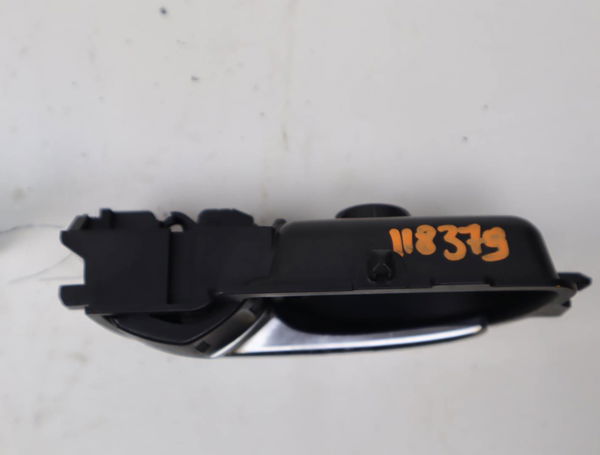 Poignee int porte arg Toyota AURIS (_E18_) 1.2 (nre185_) (2015-2018)