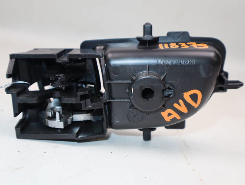 Poignee int porte avd Toyota AURIS (_E18_) 1.2 (nre185_) (2015-2018)