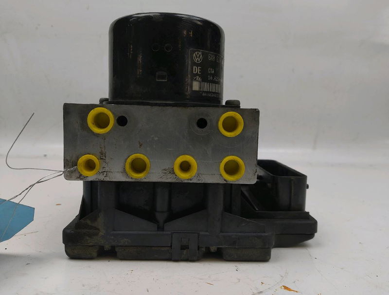 Calculateur abs Volkswagen GOLF IV (1J1) 1.9 tdi (1997-2004) 3 portes