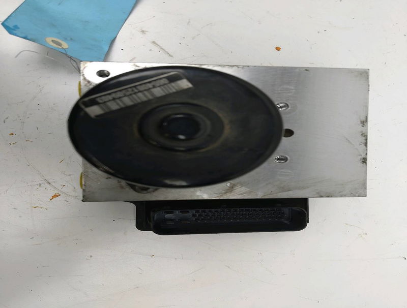 Calculateur abs Volkswagen GOLF IV (1J1) 1.9 tdi (1997-2004) 3 portes