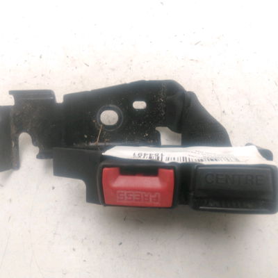 Ancrage ceinture centrale arrière Renault CLIO III Grandtour (KR0-1_) 1.5 dci (kr0f) (2007-2012) 5 portes