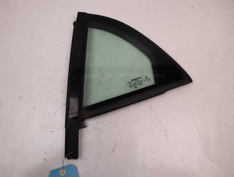 Glace fixe porte ar g Renault MEGANE IV 3-5 portes (B9A-M-N_) 1.5 dci 110 (b9a3) (2015)
