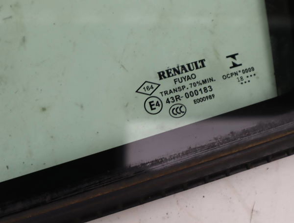 Glace fixe porte ar g Renault MEGANE IV 3-5 portes (B9A-M-N_) 1.5 dci 110 (b9a3) (2015)