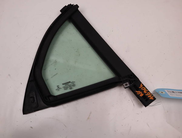 Glace fixe porte ar g Renault MEGANE IV 3-5 portes (B9A-M-N_) 1.5 dci 110 (b9a3) (2015)