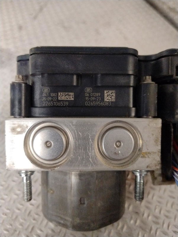 Unité hydraulique abs Peugeot 308 II (LB_, LP_, LW_, LH_, L3_) 1.6 bluehdi 120 (2013-2021)