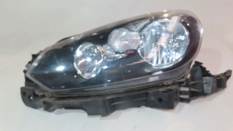 Phare gauche Volkswagen GOLF VI (5K1) 1.6 tdi (2009-2012) 5 portes