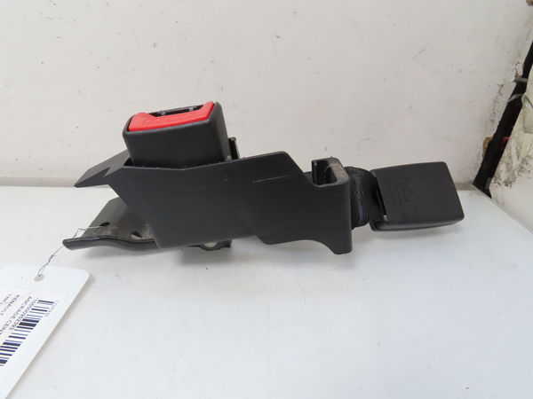 Ancrage ceinture arrière gauche Renault CLIO III (BR0-1, CR0-1) 1.4 16v (2005-2012)