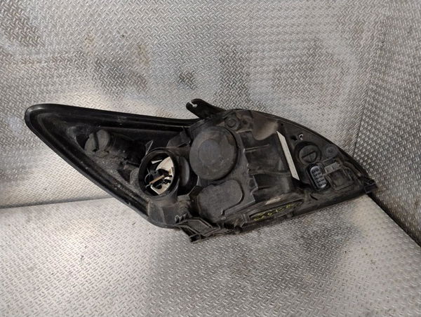 Phare gauche Ford FOCUS II (DA_, HCP, DP) 1.6 tdci (2004-2012)