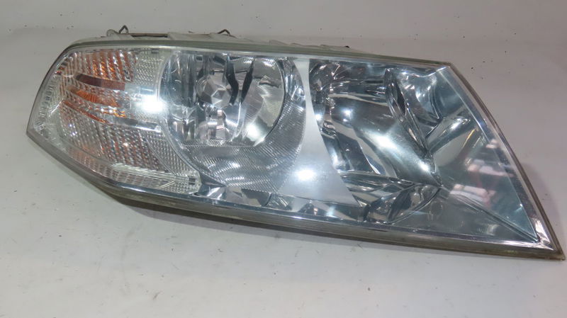 Phare droit Skoda OCTAVIA II Combi (1Z5) 1.9 tdi (2004-2010)