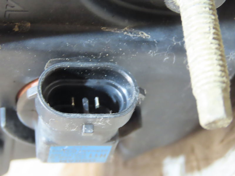 Phare antibrouillard avant droit Peugeot 407 (6D_) 2.0 hdi 135 (6drhrh, 6drhre, 6drhrg, 6drhrj) (2004-2010) 4 portes