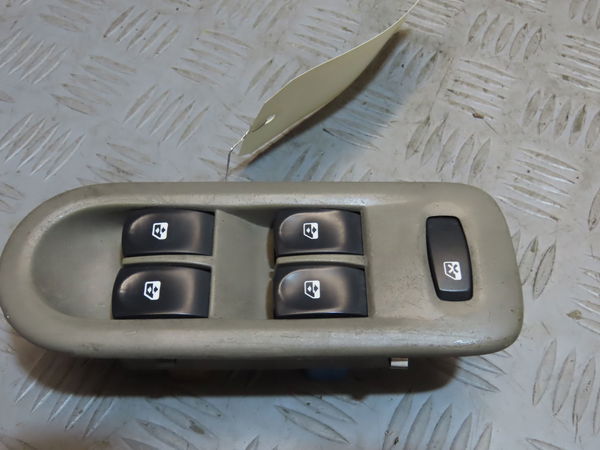 Commande lève-glace porte avant gauche Renault CLIO III (BR0-1, CR0-1) 1.6 16v (br05, br0b, br0y, br15, br1j, br1m, br1y, cr0b,... (2005-2014) 5 portes