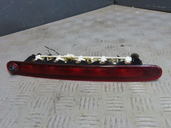 Feux stop supplementaire Suzuki SWIFT III (MZ, EZ) 1.3 (rs 413) (2005)