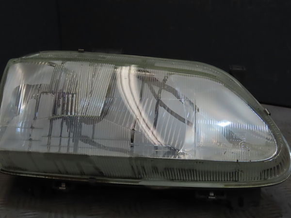 Phare droit Renault MEGANE Scenic (JA0-1_) 1.9 dti (ja0n) (1997-1999)