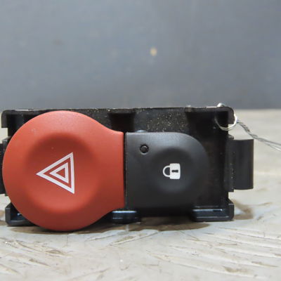 Bouton de warning Renault KANGOO Express (FW0-1_) 1.5 dci 110 (fw06, fw12) (2013)