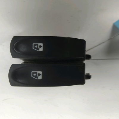 Commande lève-glace porte avant gauche Renault CLIO III Grandtour (KR0-1_) 1.5 dci (2010-2012)