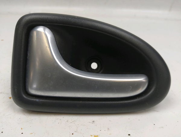 Poignee int porte avg RENAULT CLIO CAMPUS II  1.5 DCI 65ch