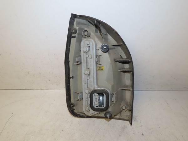 Feu arrière droit Opel ZAFIRA A Monospace (T98) 2.2 dti 16v (f75) (2002-2005) 5 portes