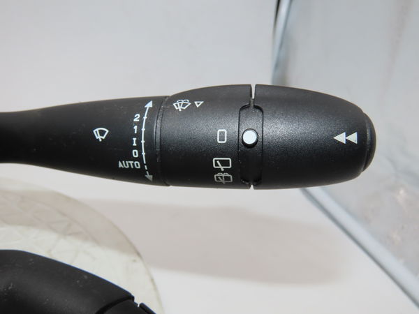 Bloc commodos Peugeot 1007 (KM_) 1.4 hdi (2005)