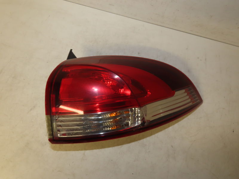Feu arrière droit Renault CLIO IV Grandtour (KH_) 1.5 dci 90 (khn3, khn4) (2012) 5 portes