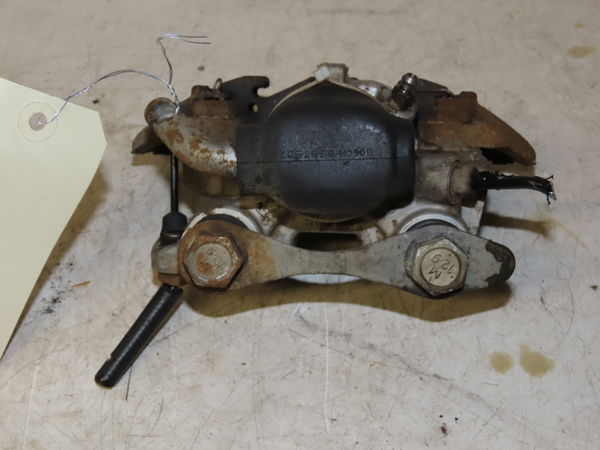 Etrier de frein arrière gauche Peugeot 306 3-5 portes (7A, 7C, N3, N5) 1.8 16v (1997-2001)