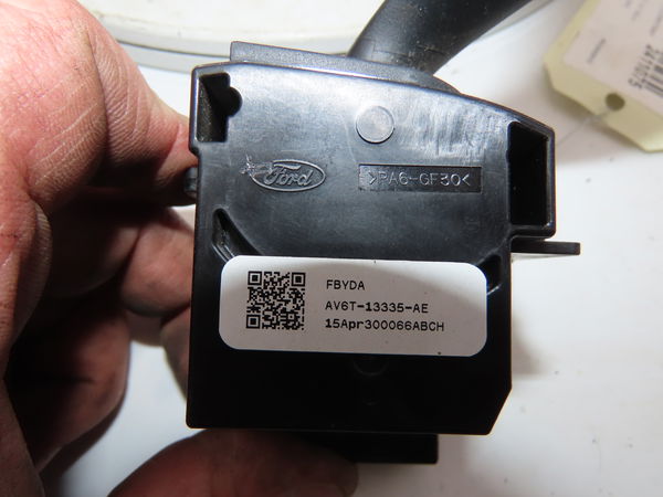 Commande clignotant Ford C-MAX II (DXA-CB7, DXA-CEU) 1.0 ecoboost (2012-2019)