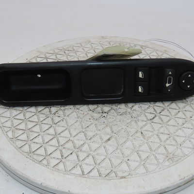 Commande lève-glace porte avant gauche Peugeot 307 (3A-C) 1.6 hdi (2005-2009) 5 portes
