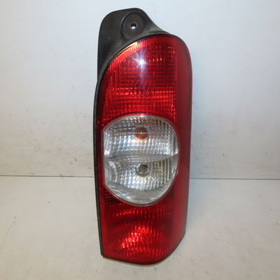 Feu arrière droit Renault MASTER II Camionnette (FD) 2.2 dci 90 (2000)