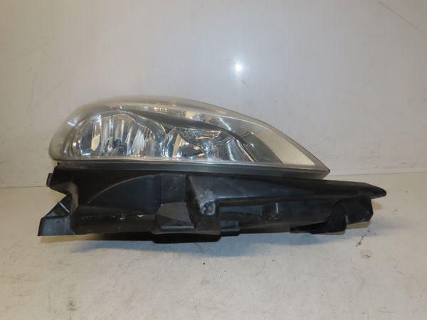 Phare droit Renault CLIO III (BR0-1, CR0-1) 1.5 dci (c-br0g, c-br1g) (2005-2012) 5 portes