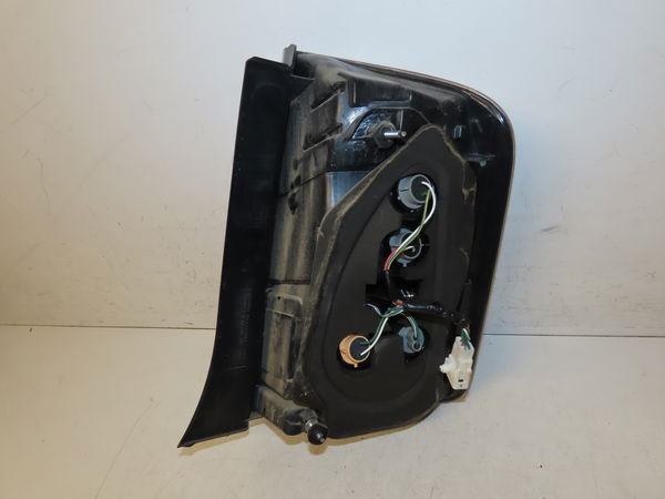 Feu arrière gauche Toyota PRIUS Liftback (_W2_) 1.5 hybrid (nhw20_) (2003-2009)