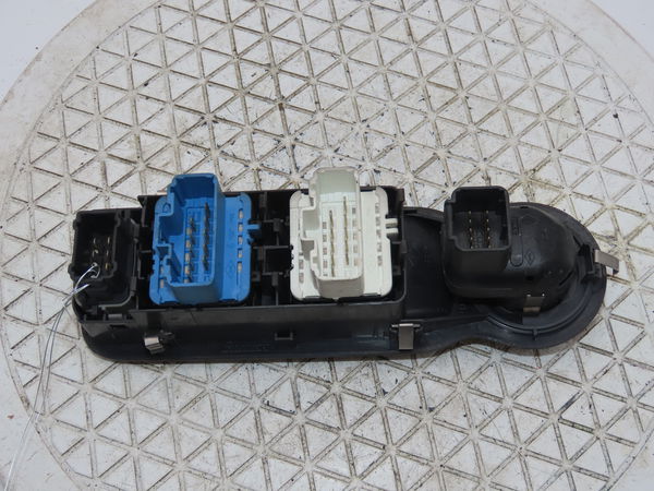 Commande lève-glace porte avant gauche Renault MODUS - GRAND MODUS (F-JP0_) 1.5 dci (fp0f, jp0f) (2004) 5 portes