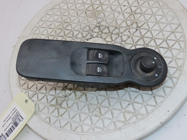 Commande lève-glace porte avant gauche Renault MODUS - GRAND MODUS (F-JP0_) 1.5 dci (fp0g, jp0g) (2004)