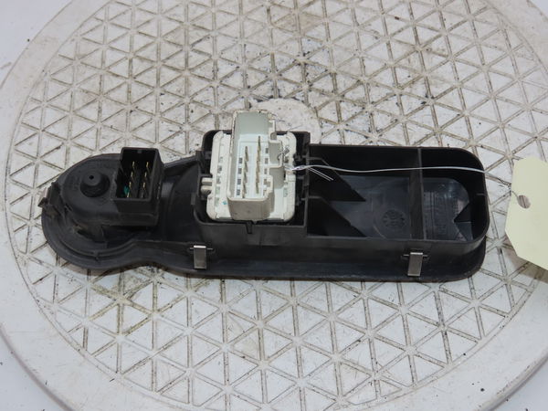 Commande lève-glace porte avant gauche Renault MODUS - GRAND MODUS (F-JP0_) 1.5 dci (fp0g, jp0g) (2004)