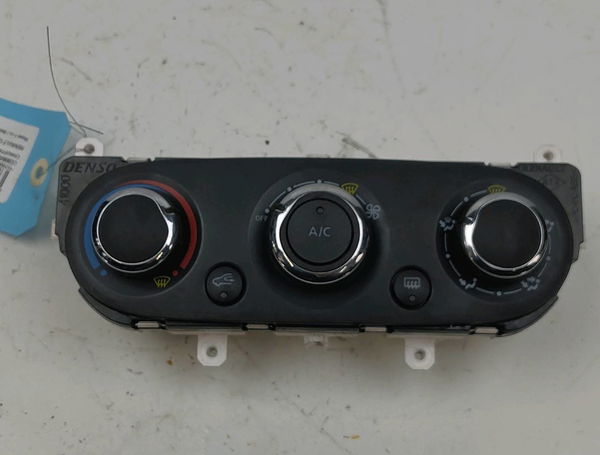 Commande de chauffage Renault CAPTUR I (J5_, H5_) 1.5 dci 90 (2013) 5 portes