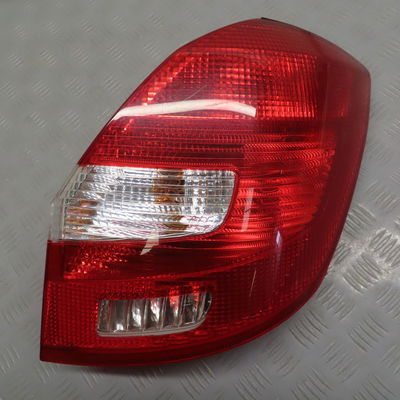 Feu arrière droit Skoda FABIA II (542) 1.2 tdi (2010-2014)