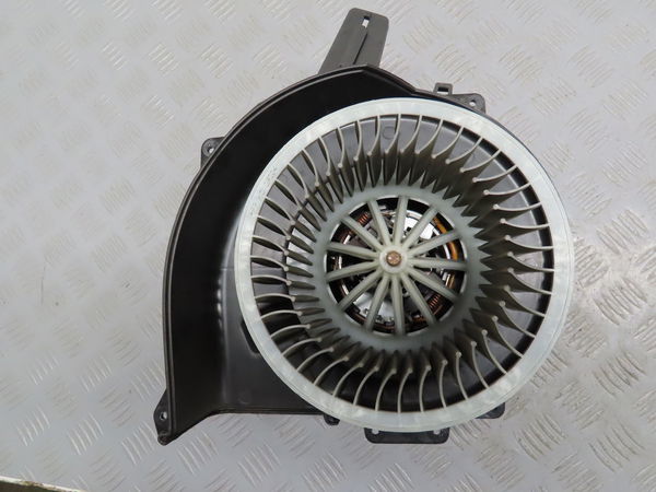 Ventilateur de chauffage Seat IBIZA IV (6J5, 6P1) 1.9 tdi (2008-2010)