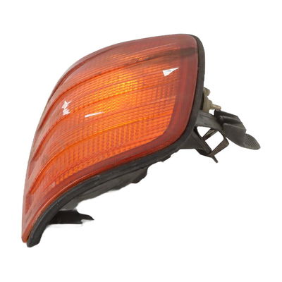 Clignotant gauche Mercedes-benz 124 A trois volumes (W124) 300 d (124.130) (1984-1989)