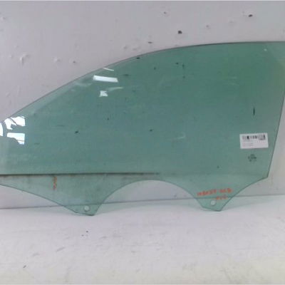 Glace porte av g Audi A1 Sportback (8XA, 8XF) 1.6 tdi (2011-2015)