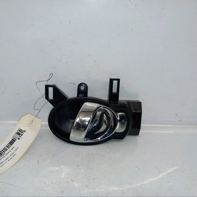Poignee int porte arg Nissan JUKE (F15) 1.5 dci (2010) 5 portes