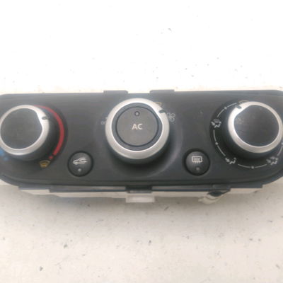 Commande de chauffage Renault MEGANE III 3-5 portes (BZ0-1_, B3_) 1.5 dci (2009)
