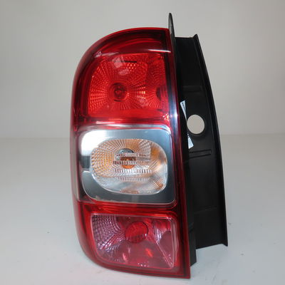 Feu arrière gauche Dacia DUSTER (HS_) 1.5 dci 4x4 (hsmc, hsmd) (2010-2018) 5 portes