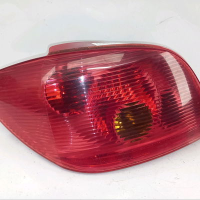 Feu arrière gauche Peugeot 307 (3A-C) 1.6 16v (2000-2007) 5 portes